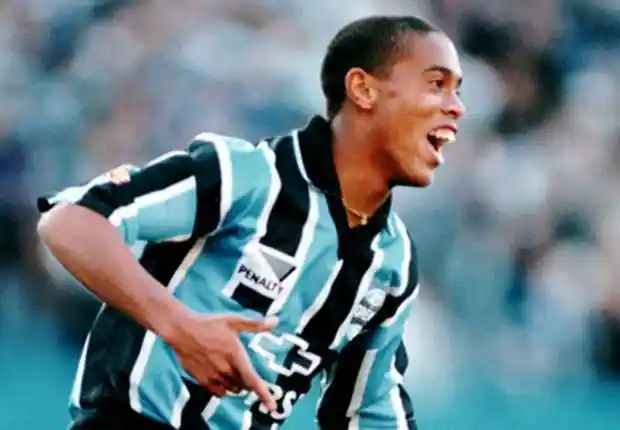 了年轻新秀 了年轻新秀